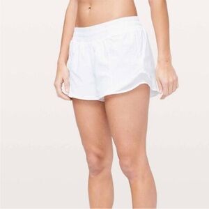 Lululemon Women’s Hotty Hot Lined Athletic Activewear Shorts White Size 2